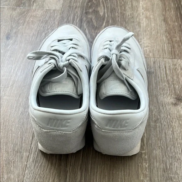 Classic White Women’s Sneakers - Picture 3 of 3